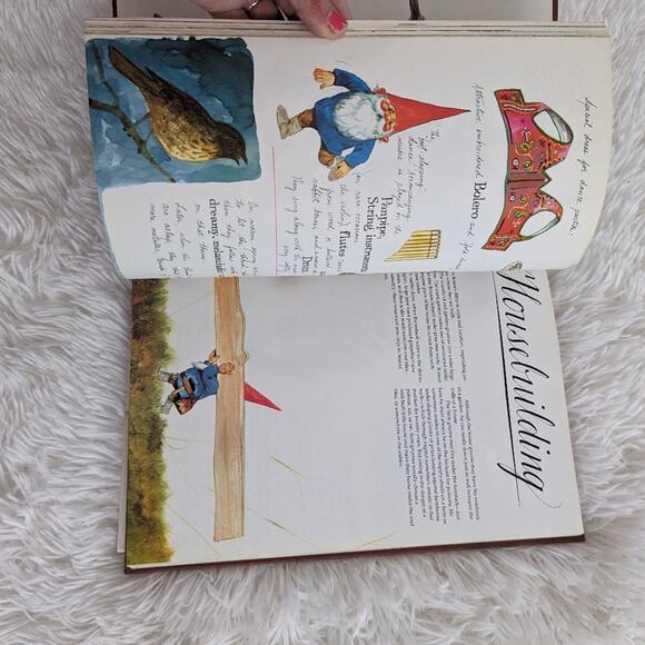 Vintage RARE Gnomes by Wil Huygen Book with Red and Blue Illustrations 1977 - Picture 5 of 10